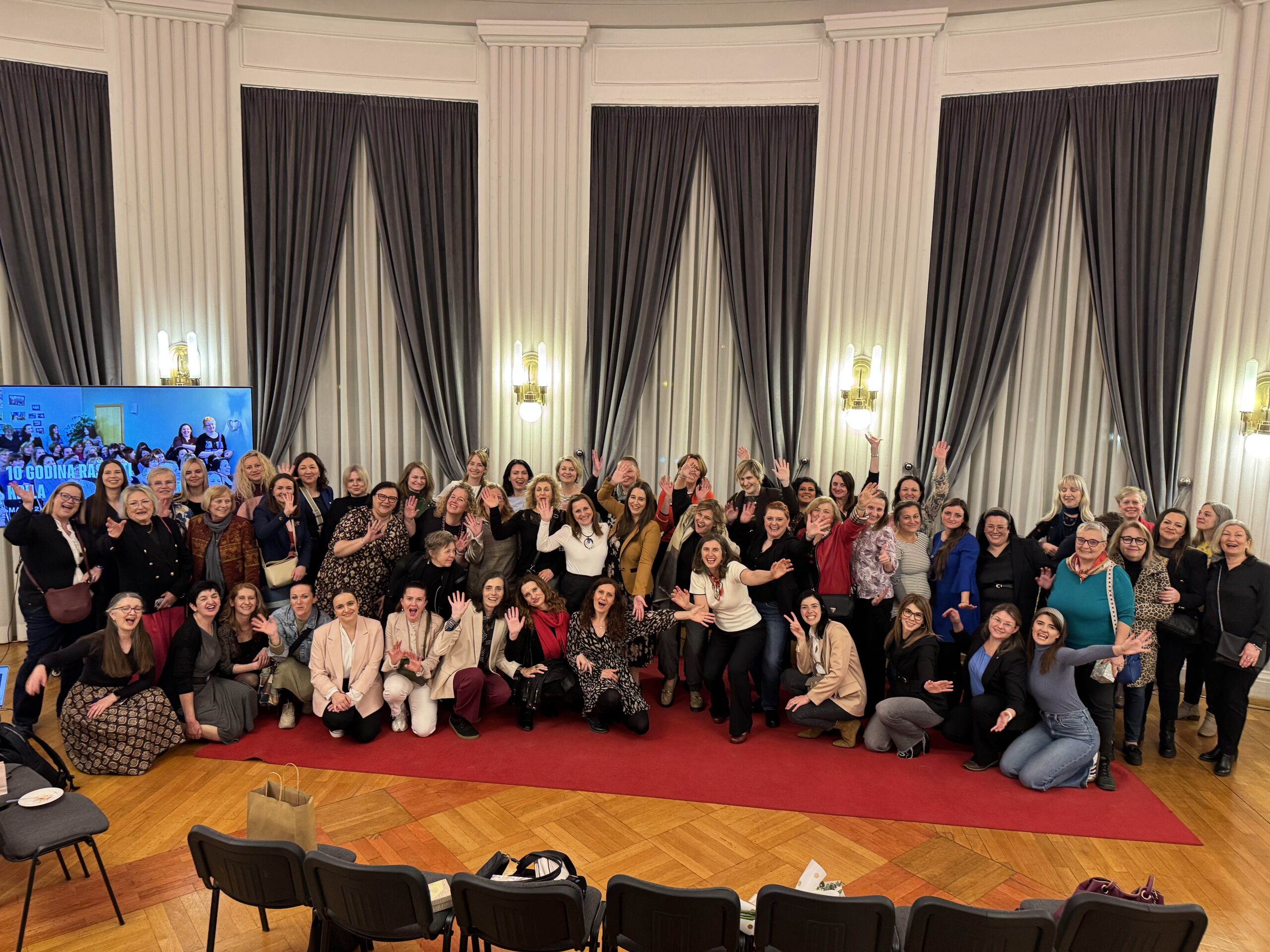 Proslava 10. godišnjice tečaja za žene Raširiti krila